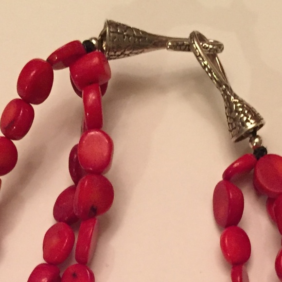 Three Strand Silver Tone Necklace - Picture 3 of 3